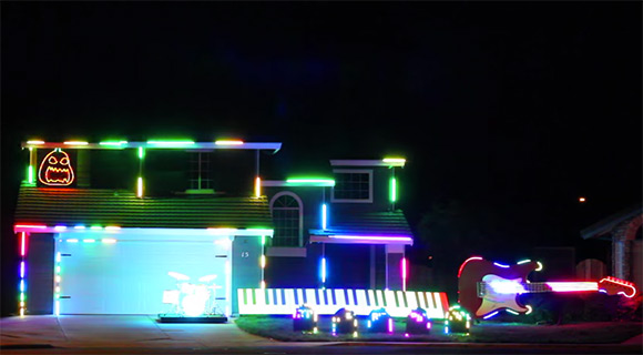 FLASHBACK: Stunning Halloween Light Show Features Songs From Favorite Disney Villains